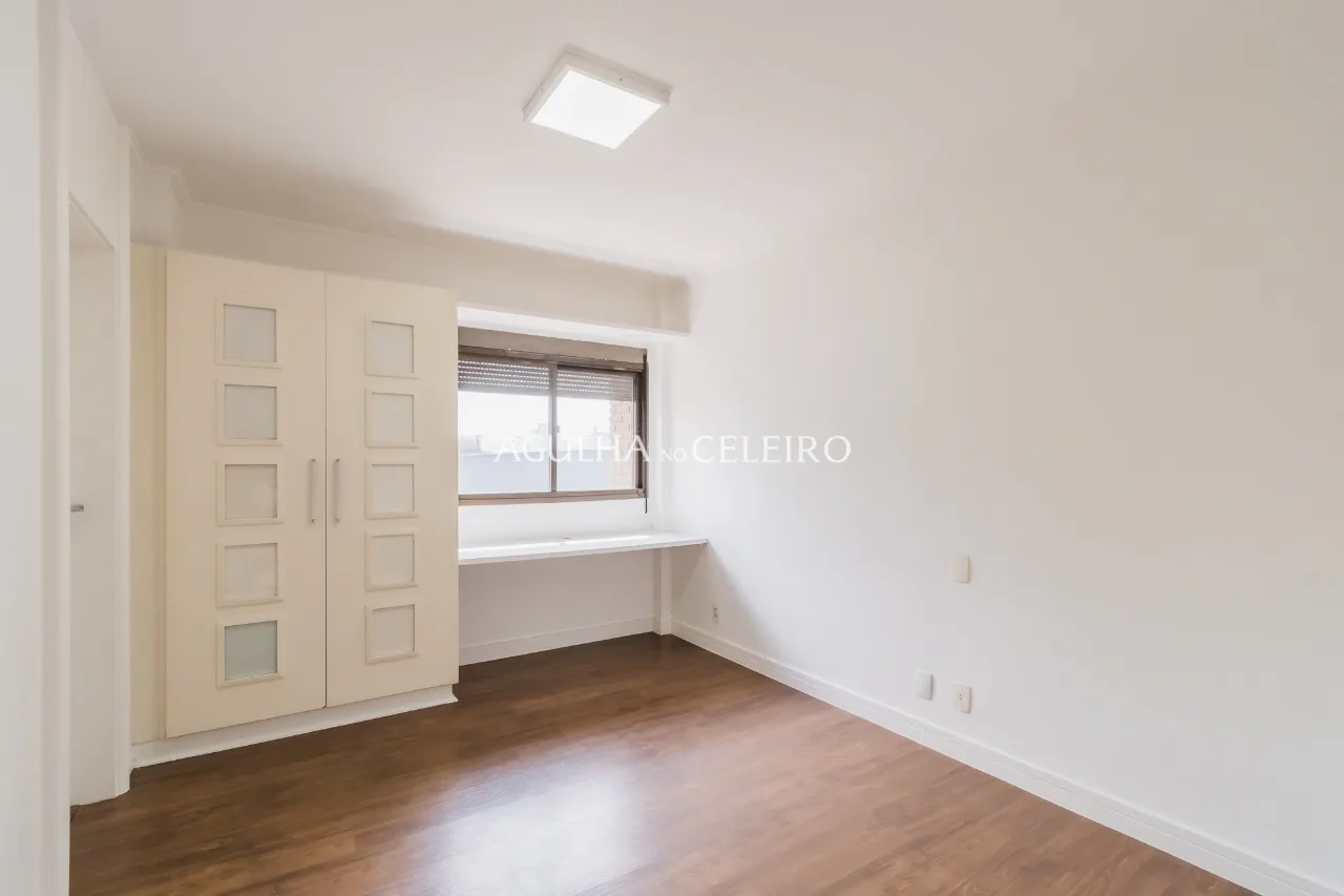 Apartamento super iluminado no Jardim Europa. – 8916 - 8916_COMLOGO-33