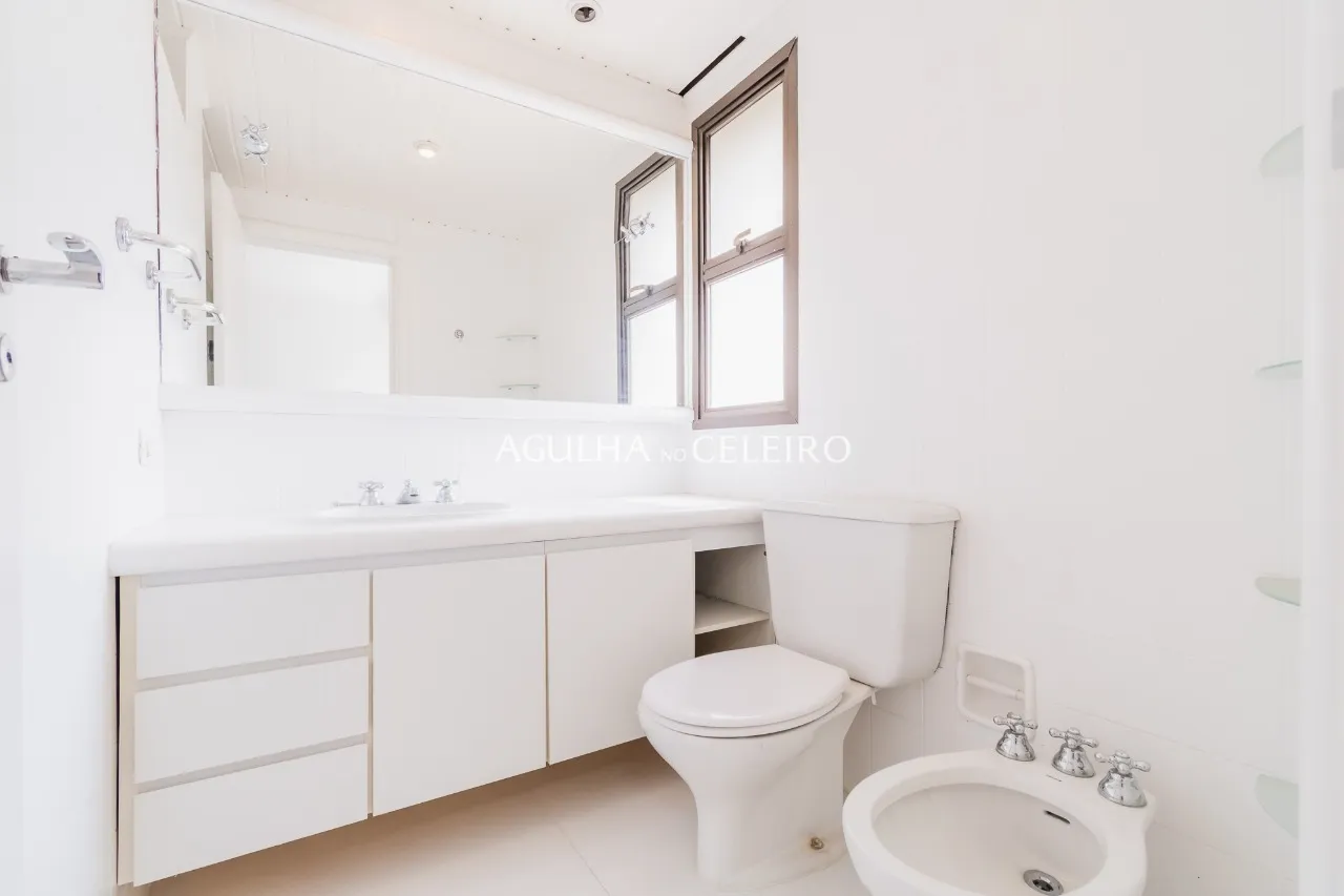 Apartamento super iluminado no Jardim Europa. – 8916 - 8916_COMLOGO-36