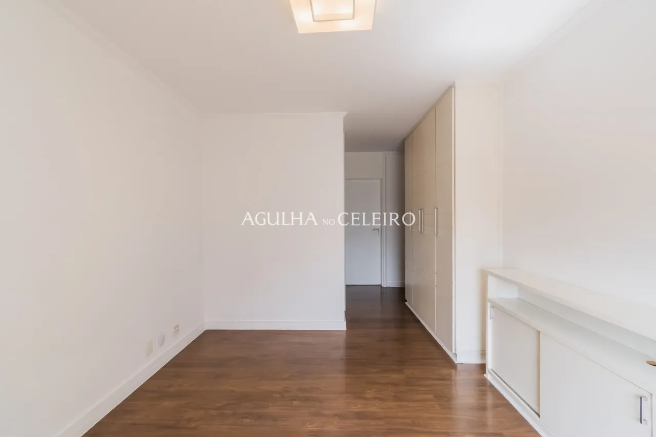 Apartamento super iluminado no Jardim Europa. – 8916 - 8916_COMLOGO-40