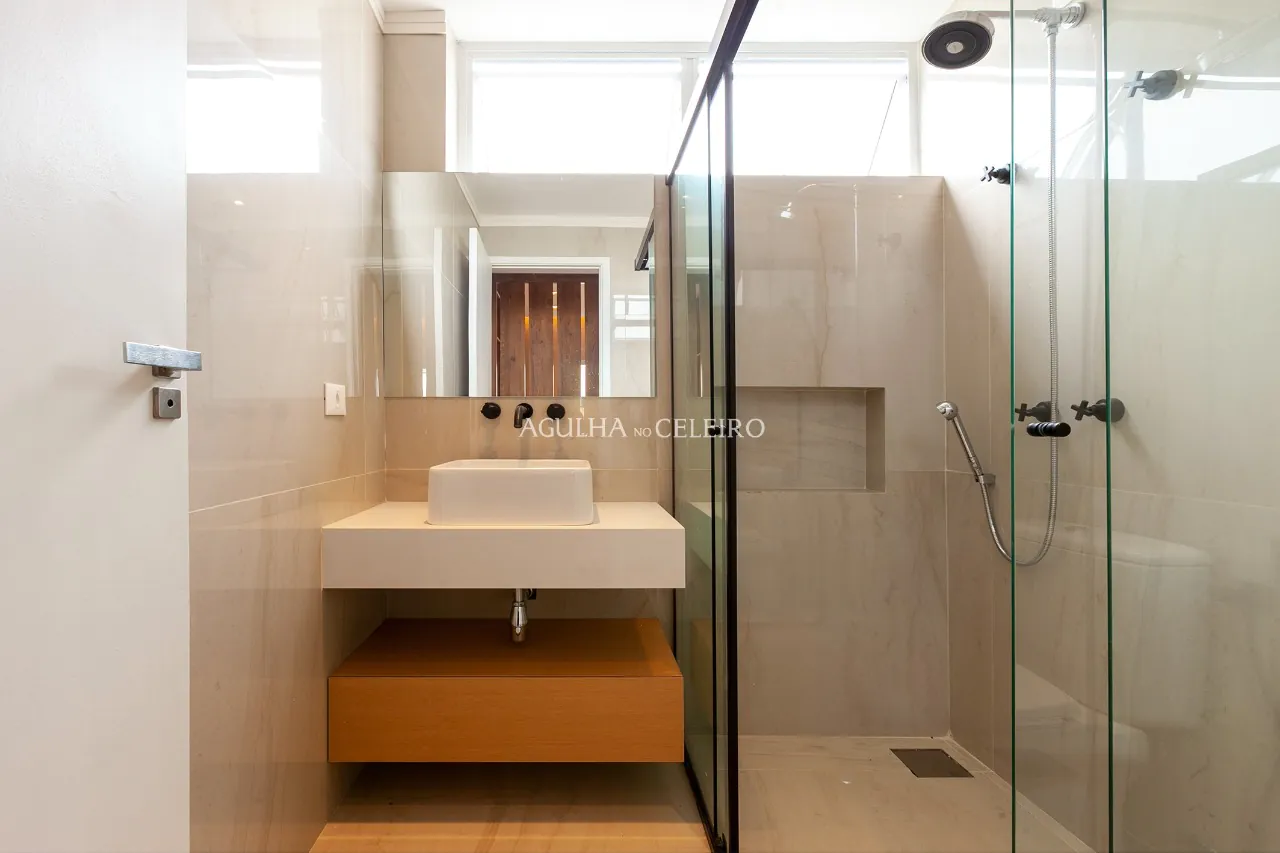 Apartamento com muita incidência solar à venda no Jardim América – 9257