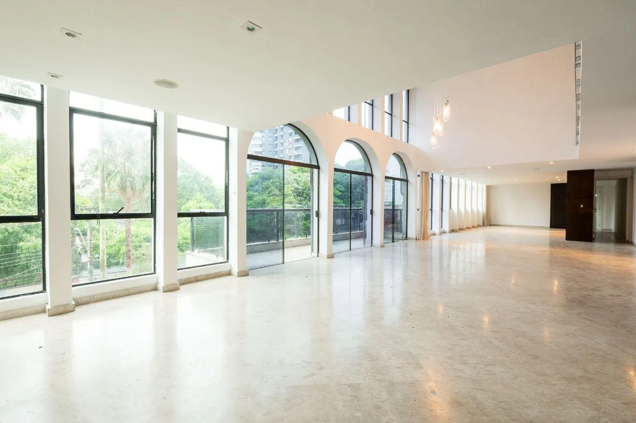 Apartamento espaçoso à venda em Moema – AP3183