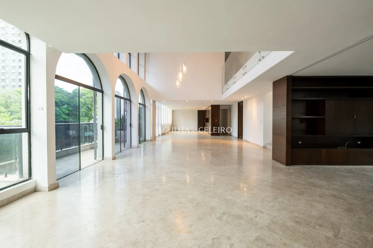 Apartamento espaçoso à venda em Moema – AP3183