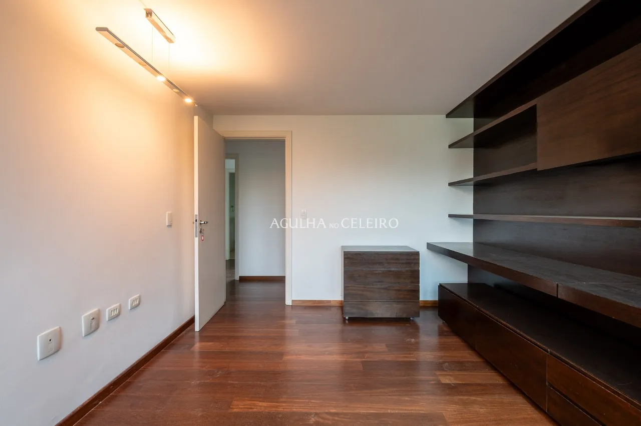 Apartamento espaçoso à venda em Moema – AP3183