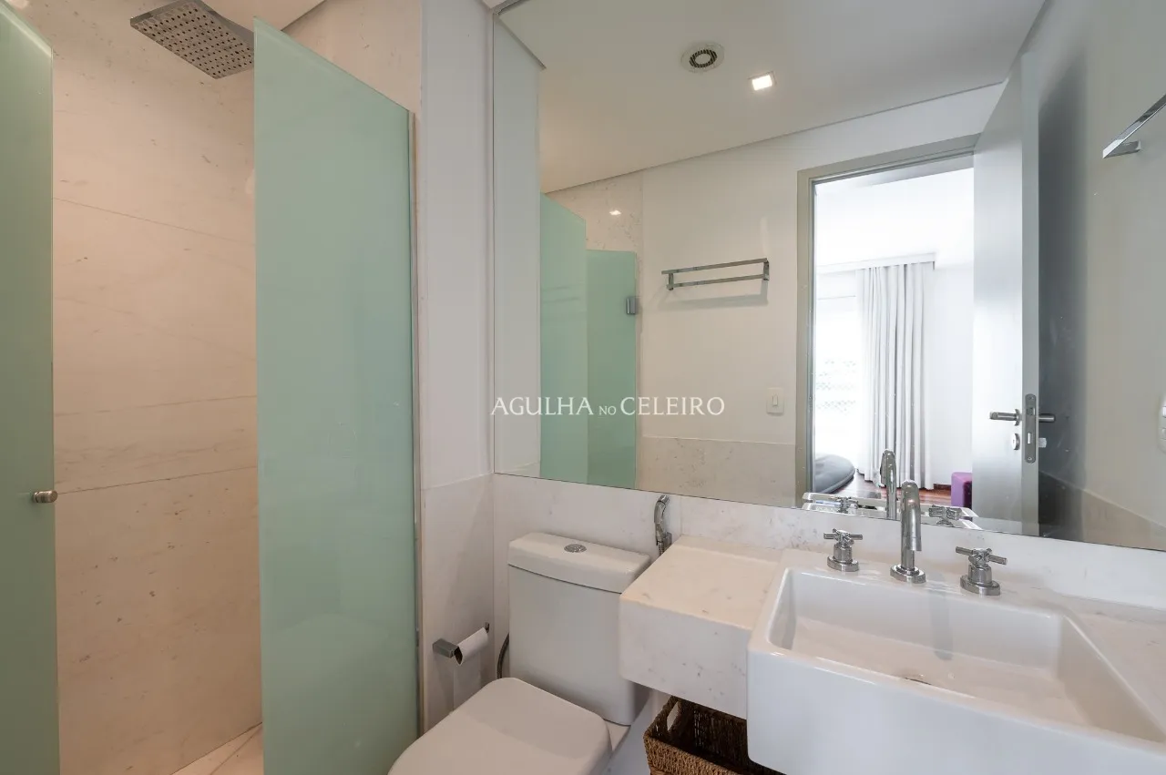 Pronto para morar, novinho e totalmente mobiliado na Vila Nova Conceição – AP4024