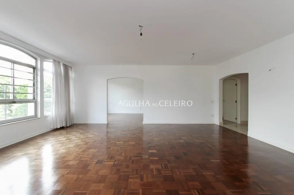 Apartamento próximo ao Clube Pinheiros à venda no Jardim Europa – AP4161