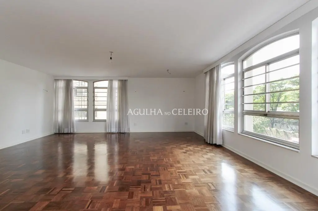 Apartamento próximo ao Clube Pinheiros à venda no Jardim Europa – AP4161