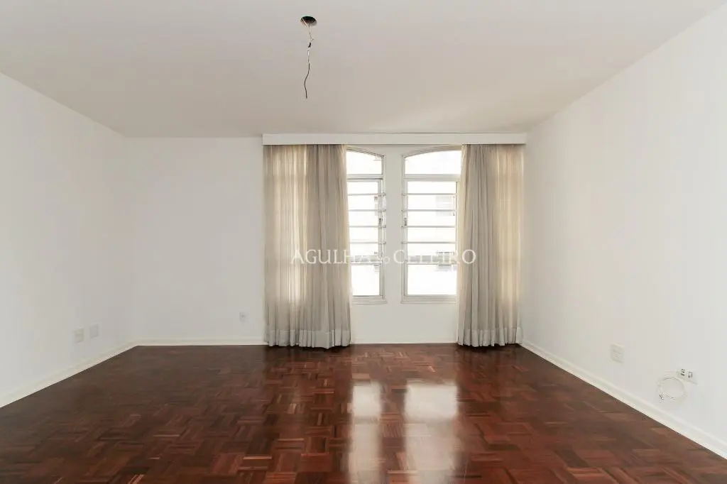 Apartamento próximo ao Clube Pinheiros à venda no Jardim Europa – AP4161