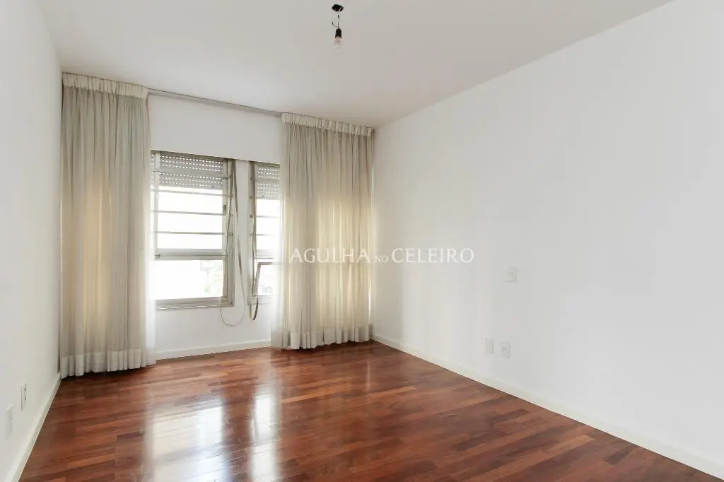 Apartamento próximo ao Clube Pinheiros à venda no Jardim Europa – AP4161