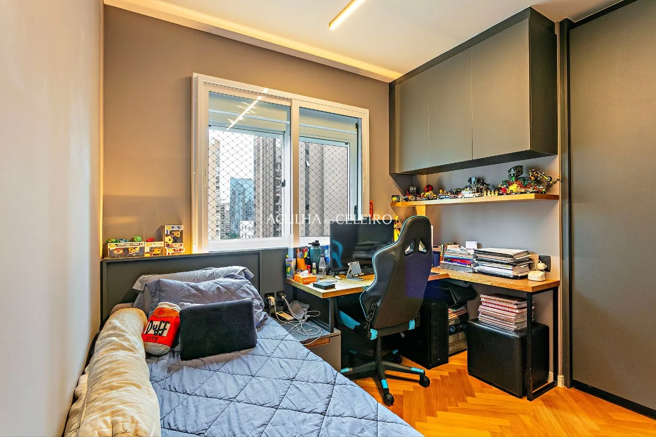 Apartamento com reforma impecável à venda no Itaim Bibi. – AP8346