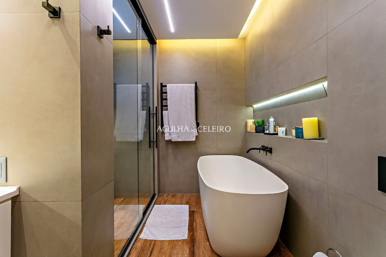 Apartamento com reforma impecável à venda no Itaim Bibi. – AP8346