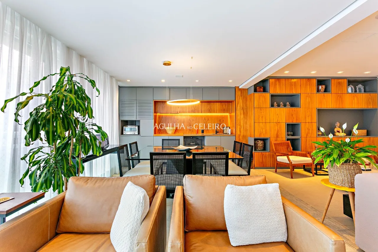 Apartamento com reforma impecável à venda no Itaim Bibi. – AP8346