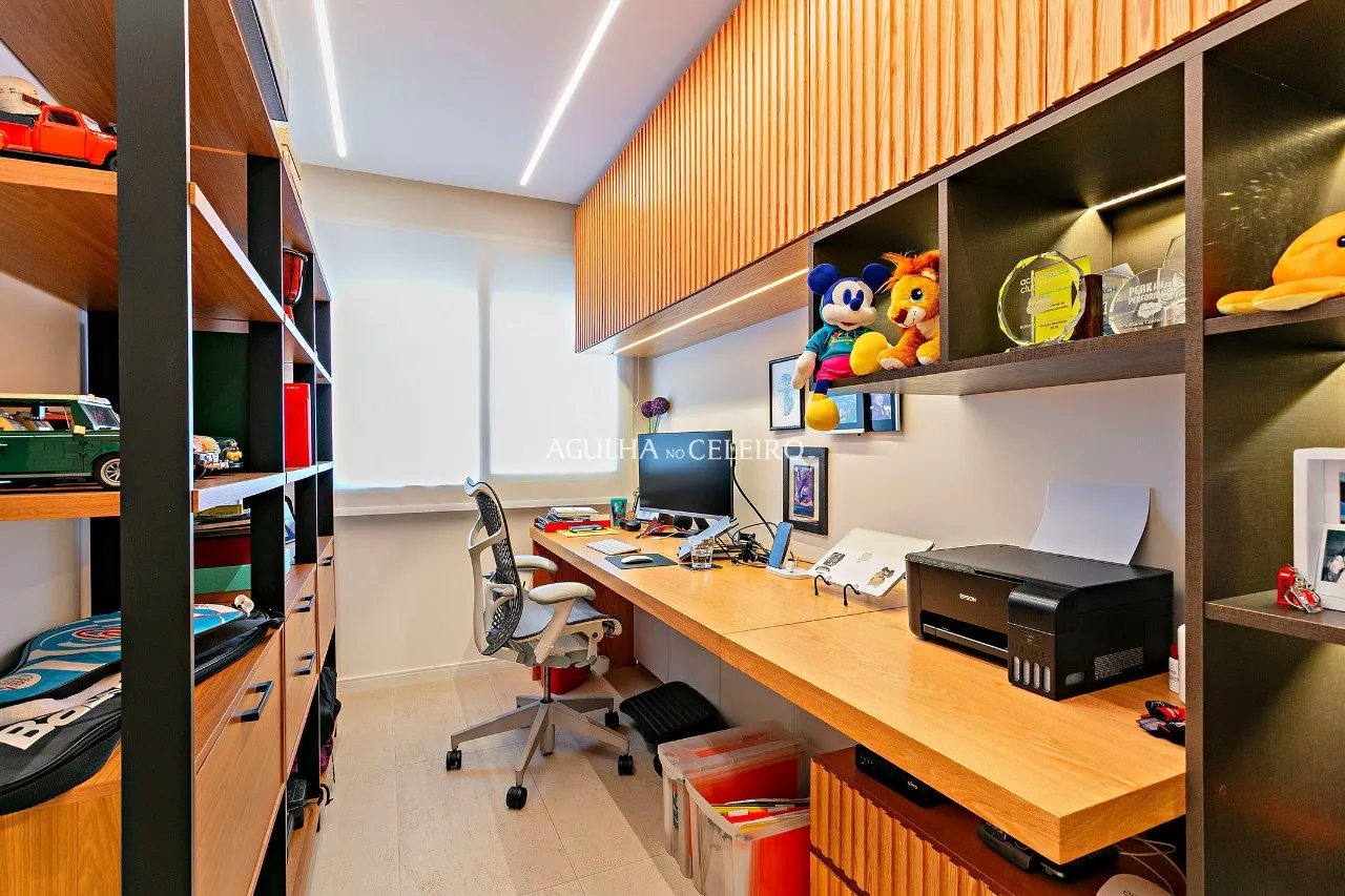 Apartamento com reforma impecável à venda no Itaim Bibi. – AP8346