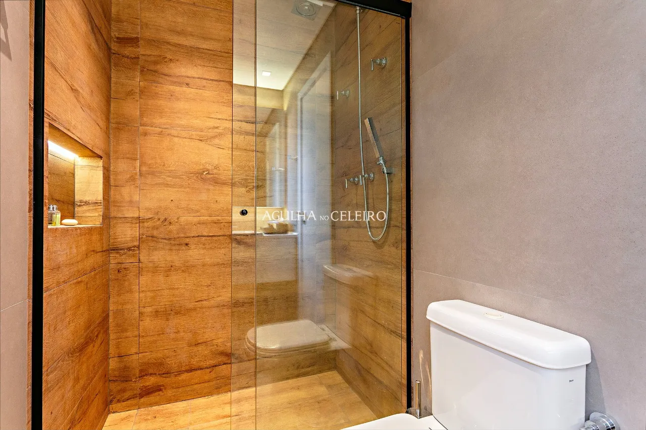 Apartamento com reforma impecável à venda no Itaim Bibi. – AP8346