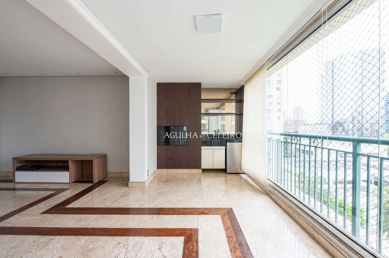 Apartamento com espaço gourmet e vista aberta à venda no Brooklin. – AP8516