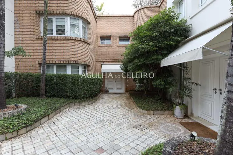 Casa de condomínio fechado para locação no Jardim Europa. – CA0655