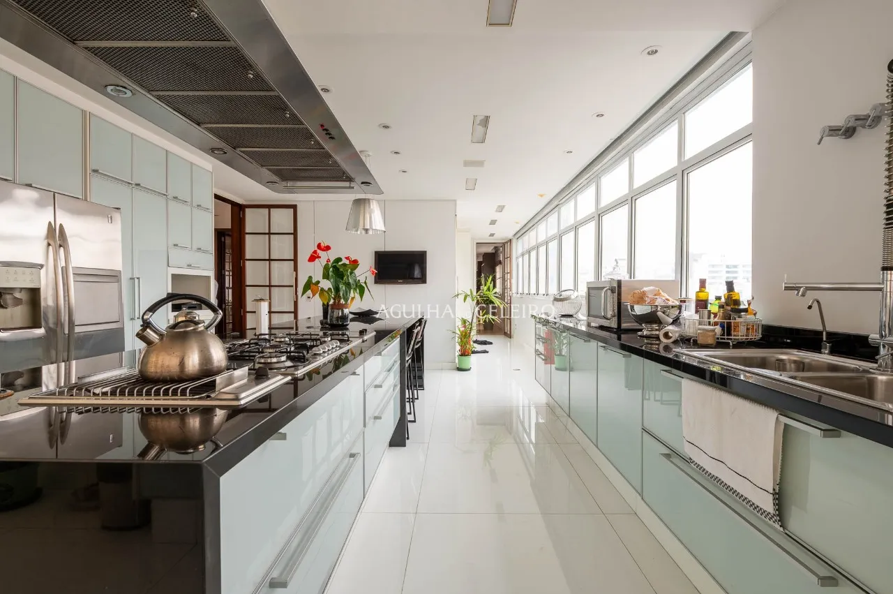 Cobertura mobiliada à venda no Jardim América. – CO0337