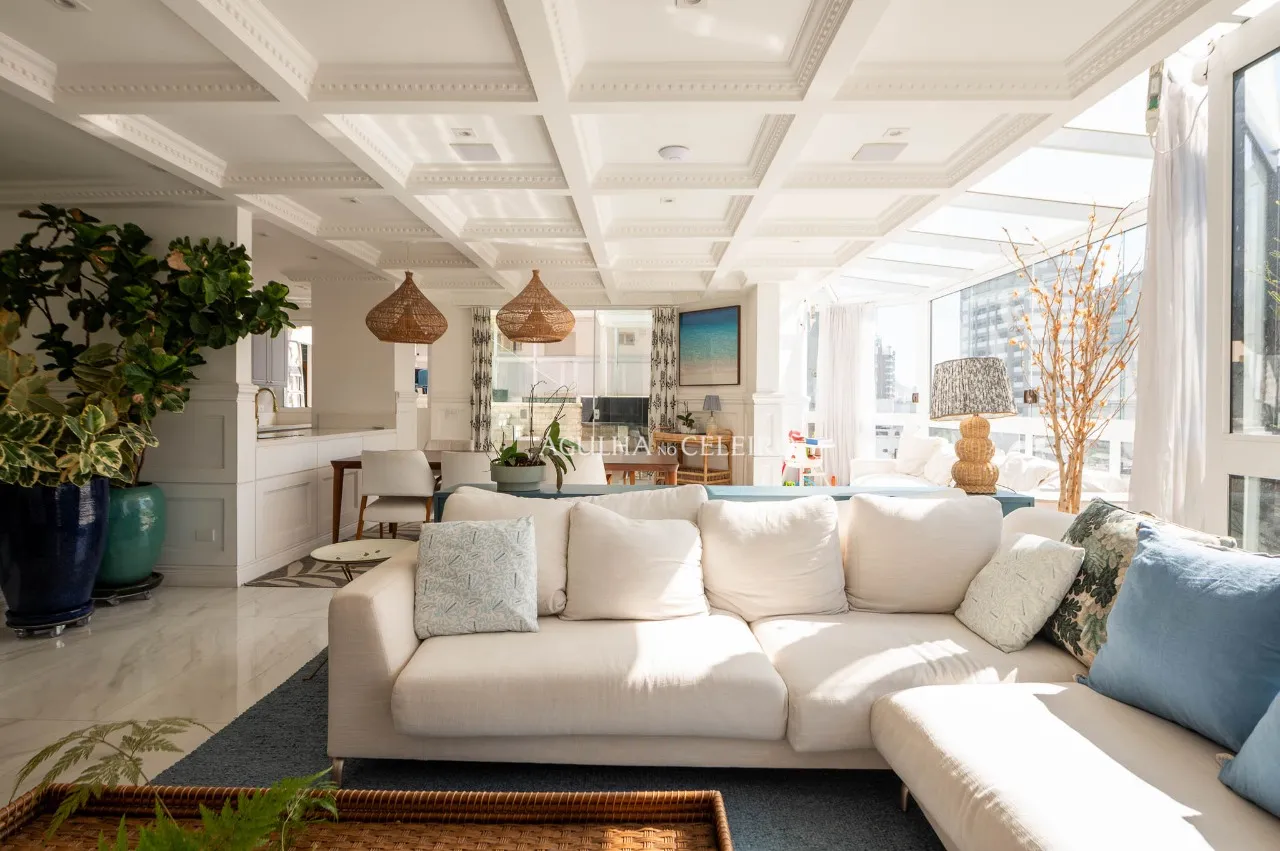 Cobertura reformada e impecável na Vila Nova Conceição – CO0674