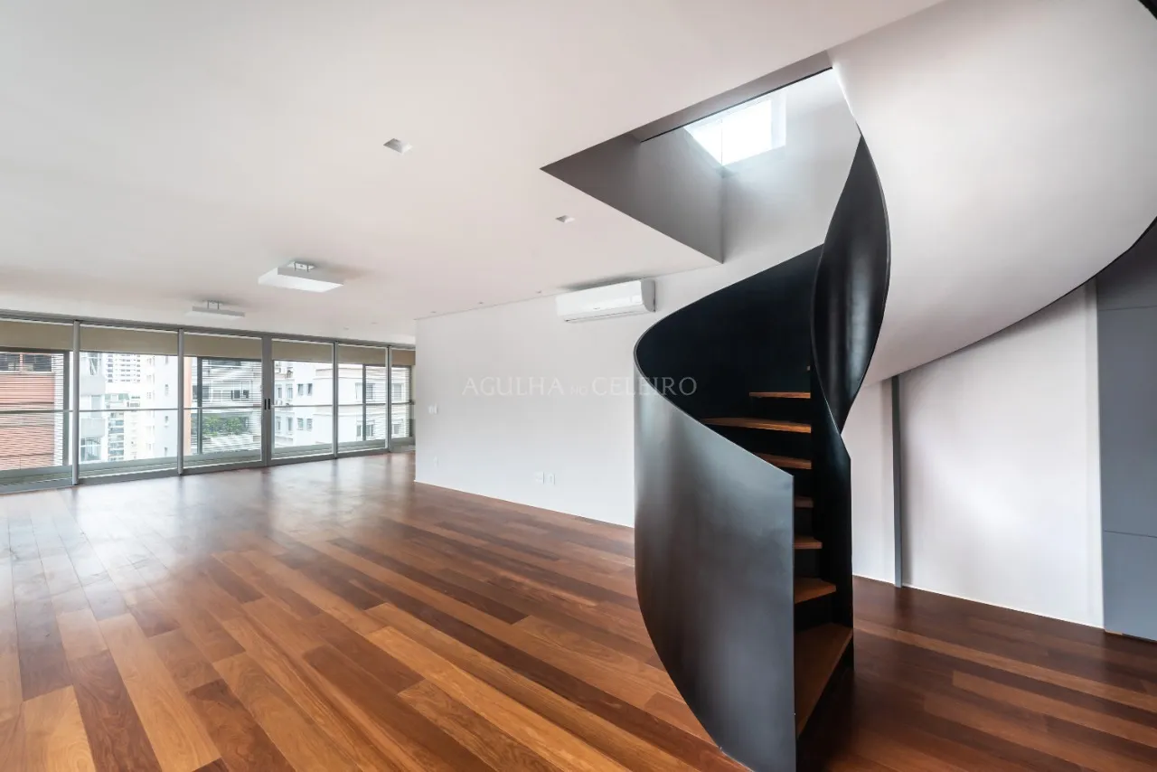 Cobertura duplex em excelente localização à venda no Jardim America. – 11877