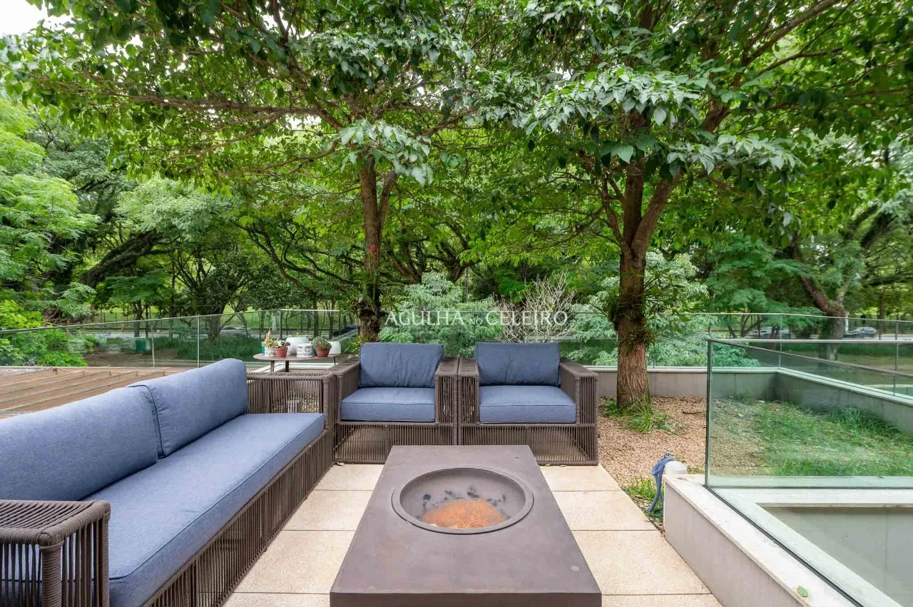 Casa em Condomínio no Alto de Pinheiros em frente ao Parque Villa-Lobos. – 14078