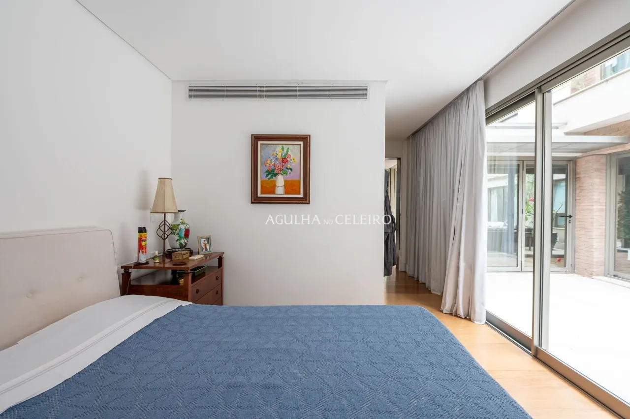 Casa em Condomínio no Alto de Pinheiros em frente ao Parque Villa-Lobos. – 14078