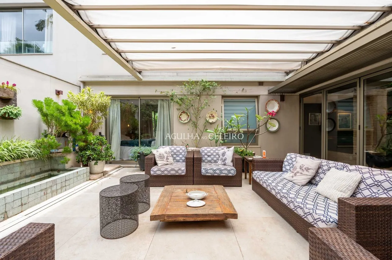 Casa em Condomínio no Alto de Pinheiros em frente ao Parque Villa-Lobos. – 14078