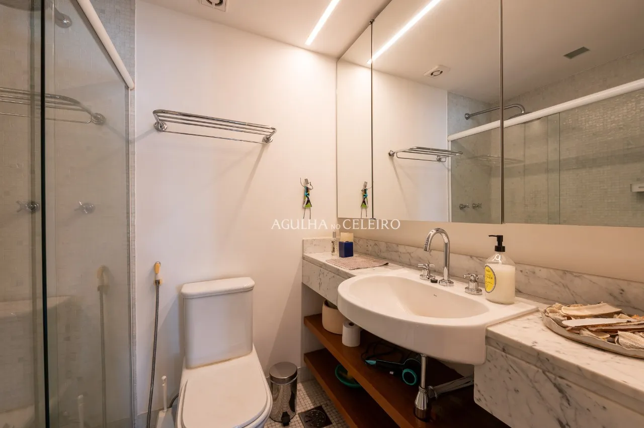 Apartamento com muito astral e luz natural, para viver com conforto no melhor da Vila Madalena. – 16826