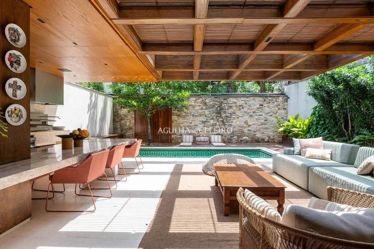 Casa maravilhosa em condomínio exclusivo à venda no Jardim Paulistano – 18680