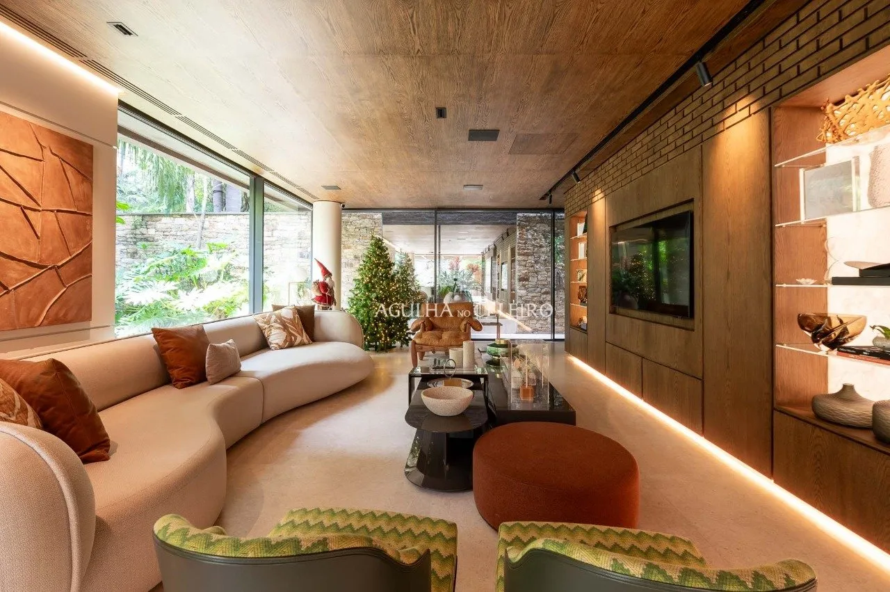 Casa maravilhosa em condomínio exclusivo à venda no Jardim Europa – 18680