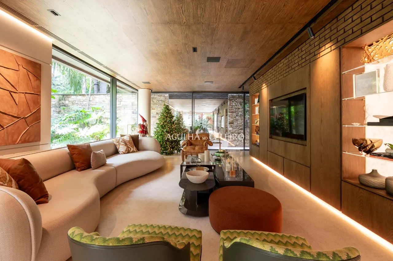 Casa maravilhosa em condomínio exclusivo à venda no Jardim Europa – 18680