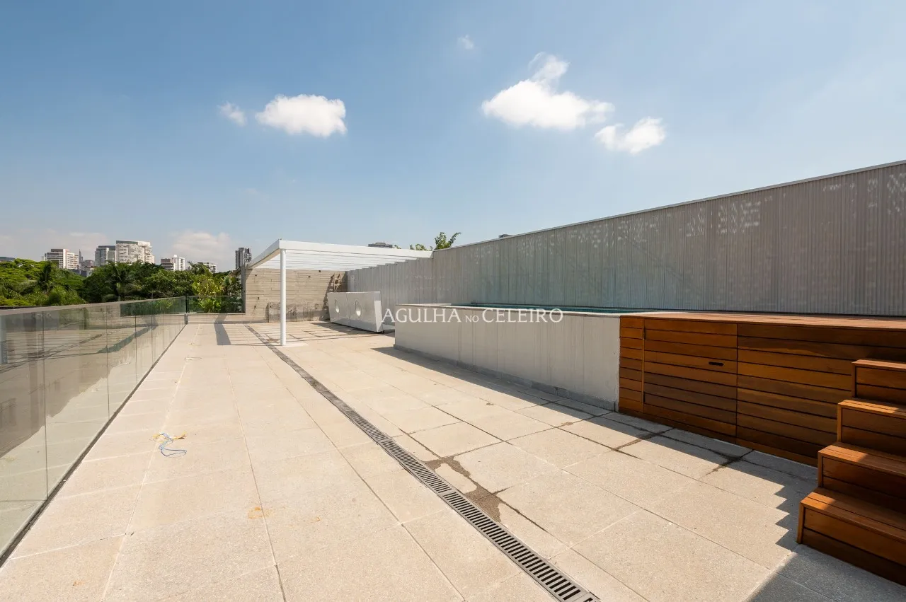 Elegância, privacidade e natureza tudo junto em um só endereço. – 20943