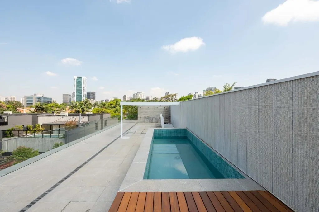 Elegância, privacidade e natureza tudo junto em um só endereço. – 20943