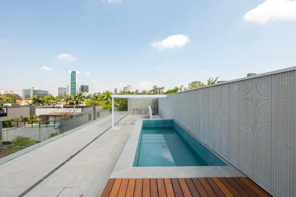 Elegância, privacidade e natureza tudo junto em um só endereço. – 20943