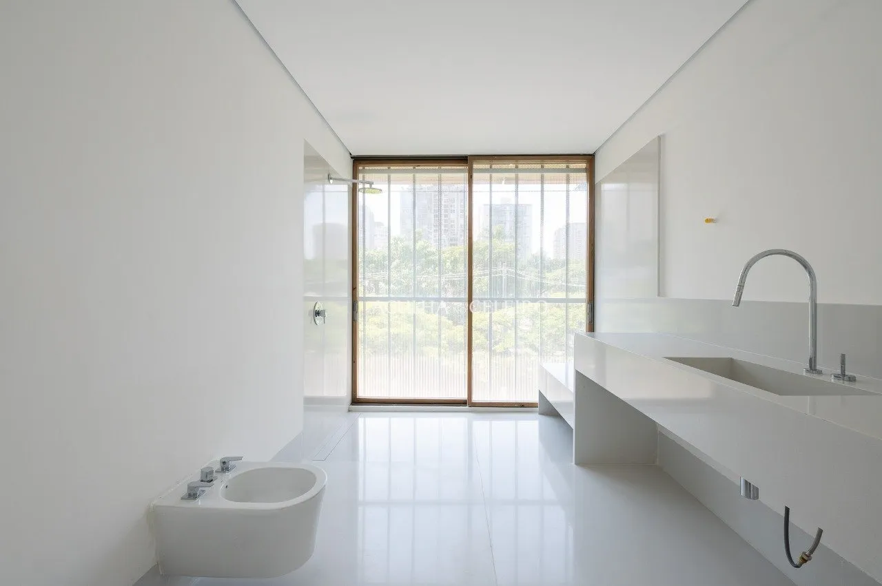 Elegância, privacidade e natureza tudo junto em um só endereço. – 20943