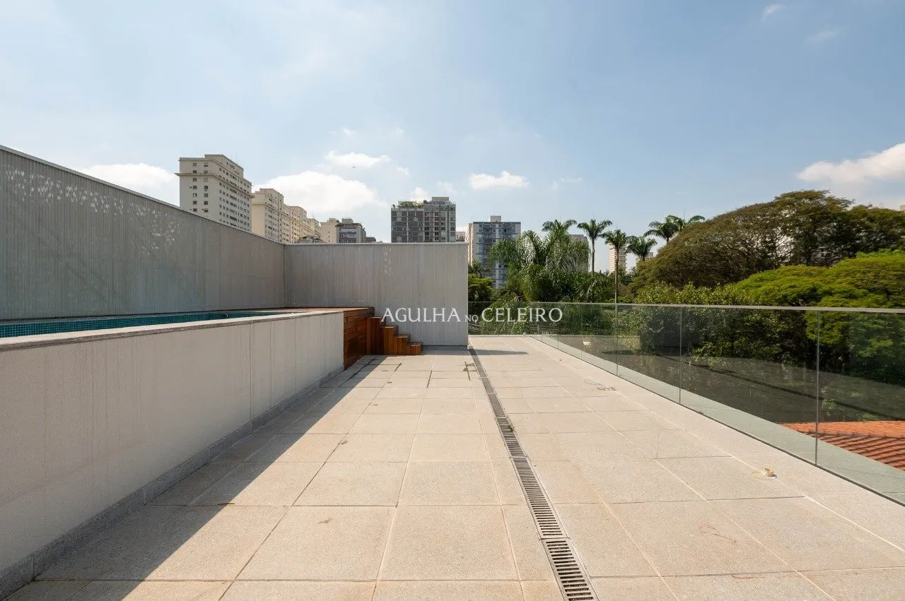 Elegância, privacidade e natureza tudo junto em um só endereço. – 20943