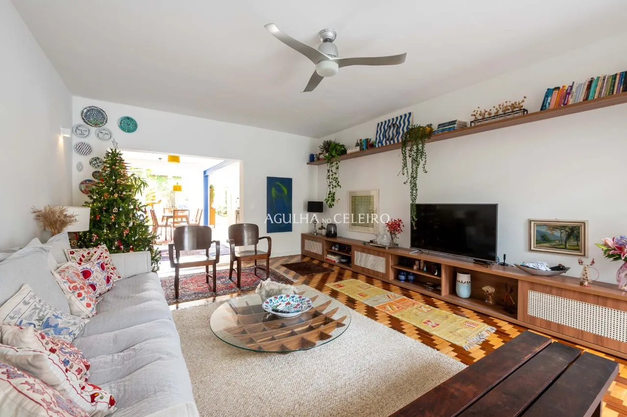 Casa charmosa à venda na Alto de Pinheiros. – 21015