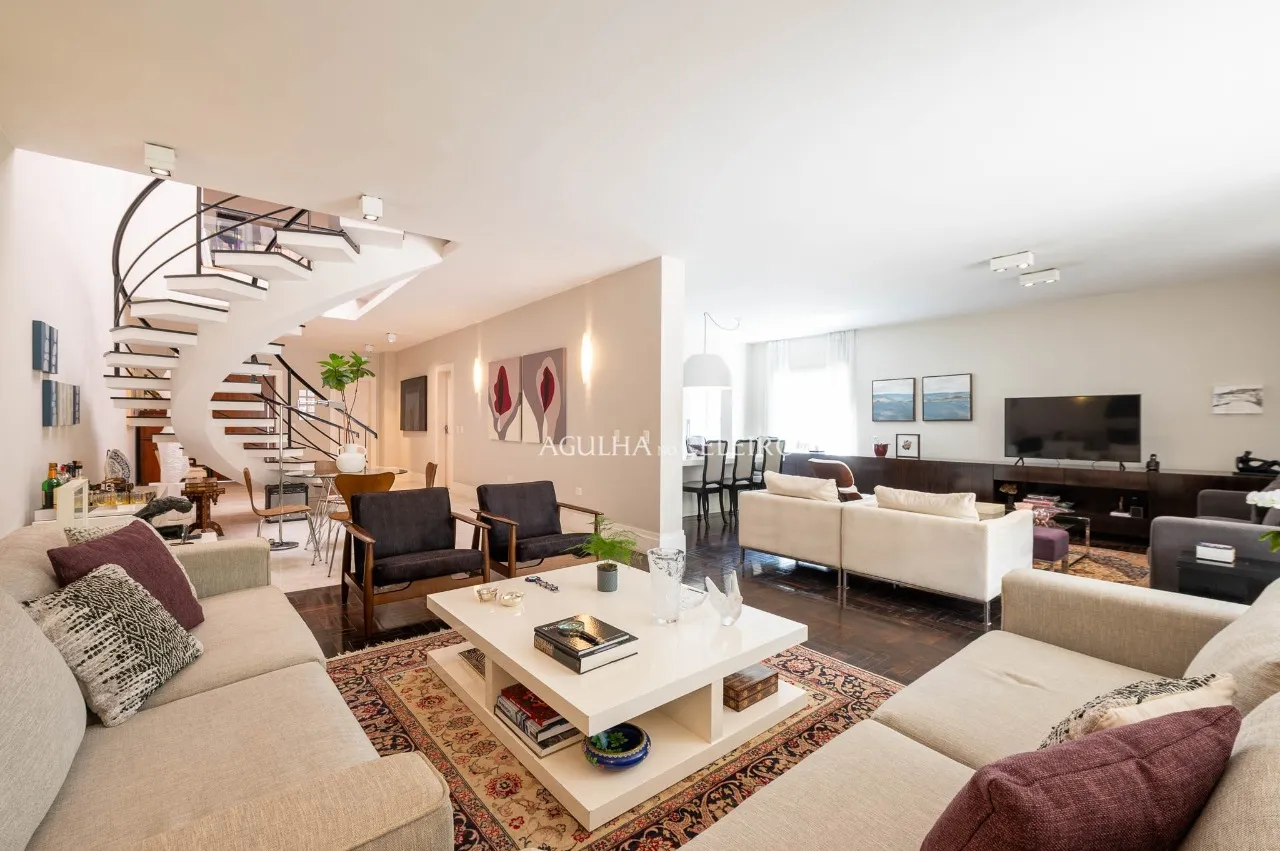 Casa com 4 suítes e jardim à venda na Vila Nova Conceição – 21044