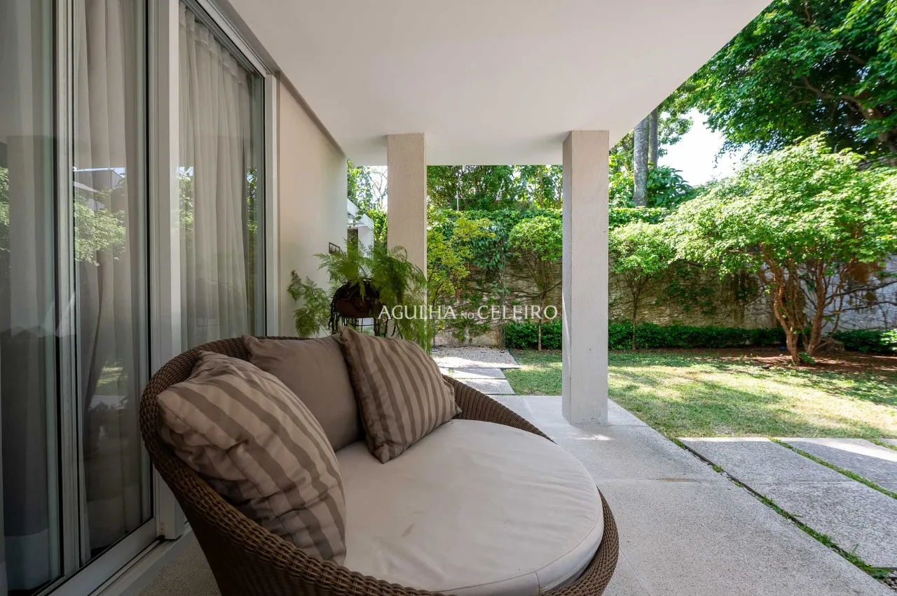 Casa com 4 suítes e jardim à venda na Vila Nova Conceição – 21044