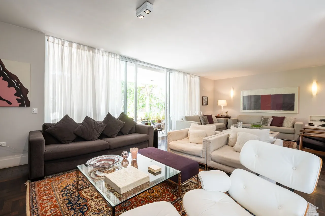 Casa com 4 suítes e jardim à venda na Vila Nova Conceição – 21044