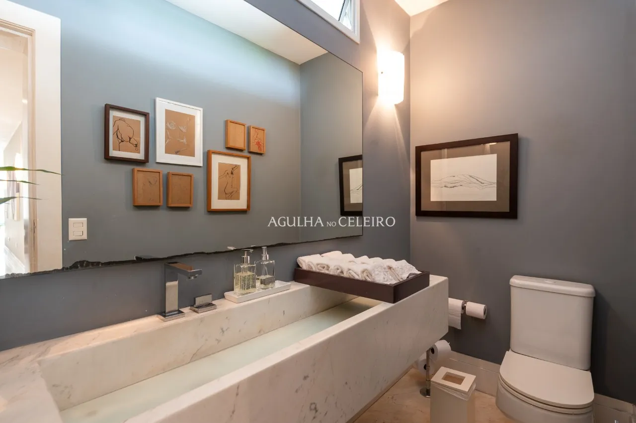 Casa com 4 suítes e jardim à venda na Vila Nova Conceição – 21044