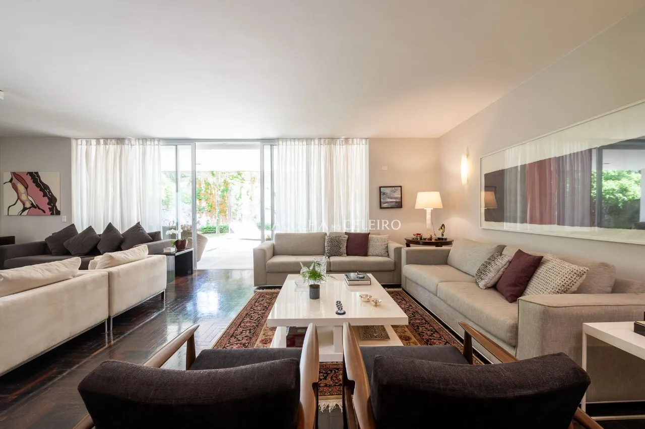 Casa com 4 suítes e jardim à venda na Vila Nova Conceição – 21044