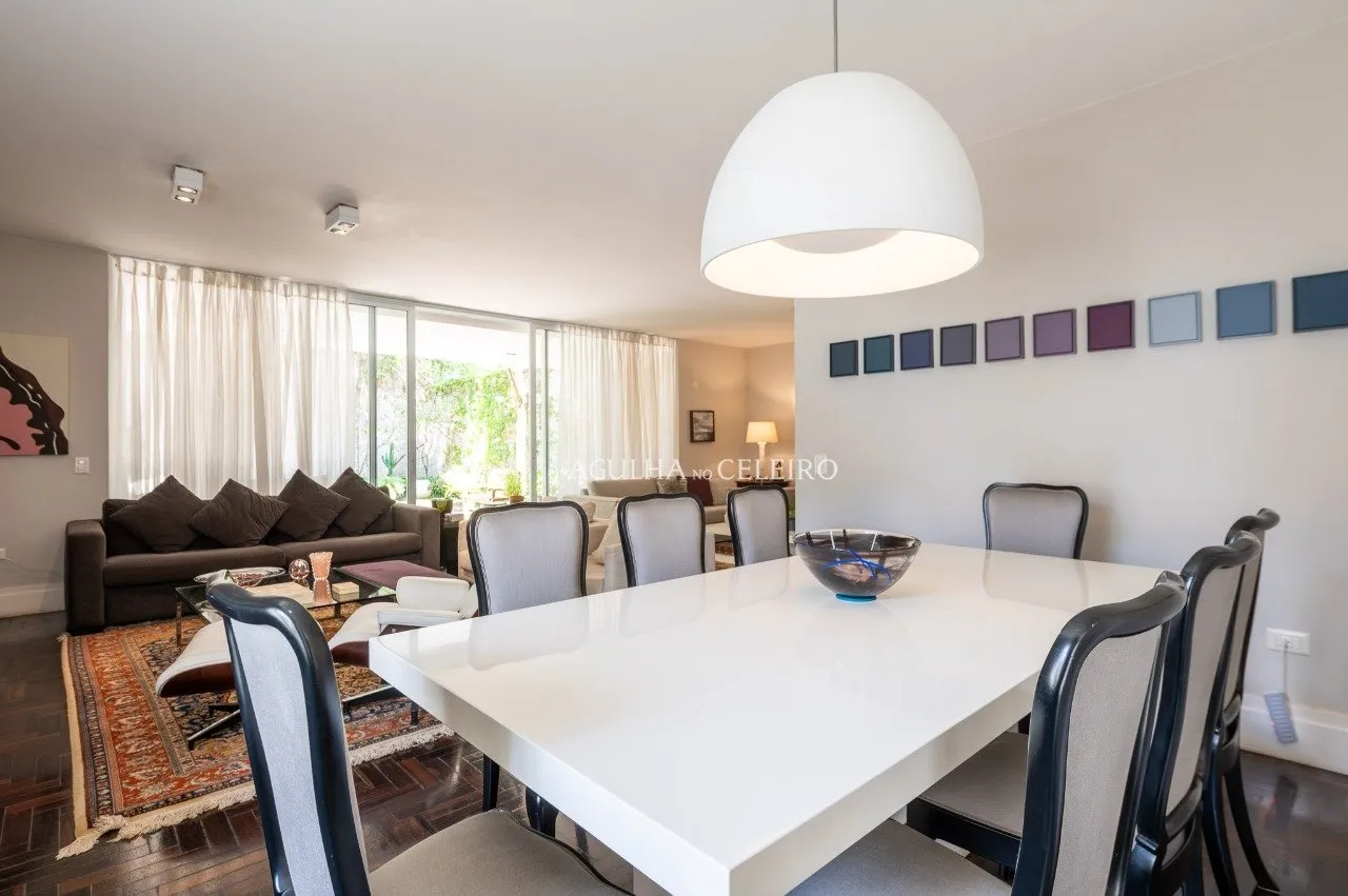 Casa com 4 suítes e jardim à venda na Vila Nova Conceição – 21044