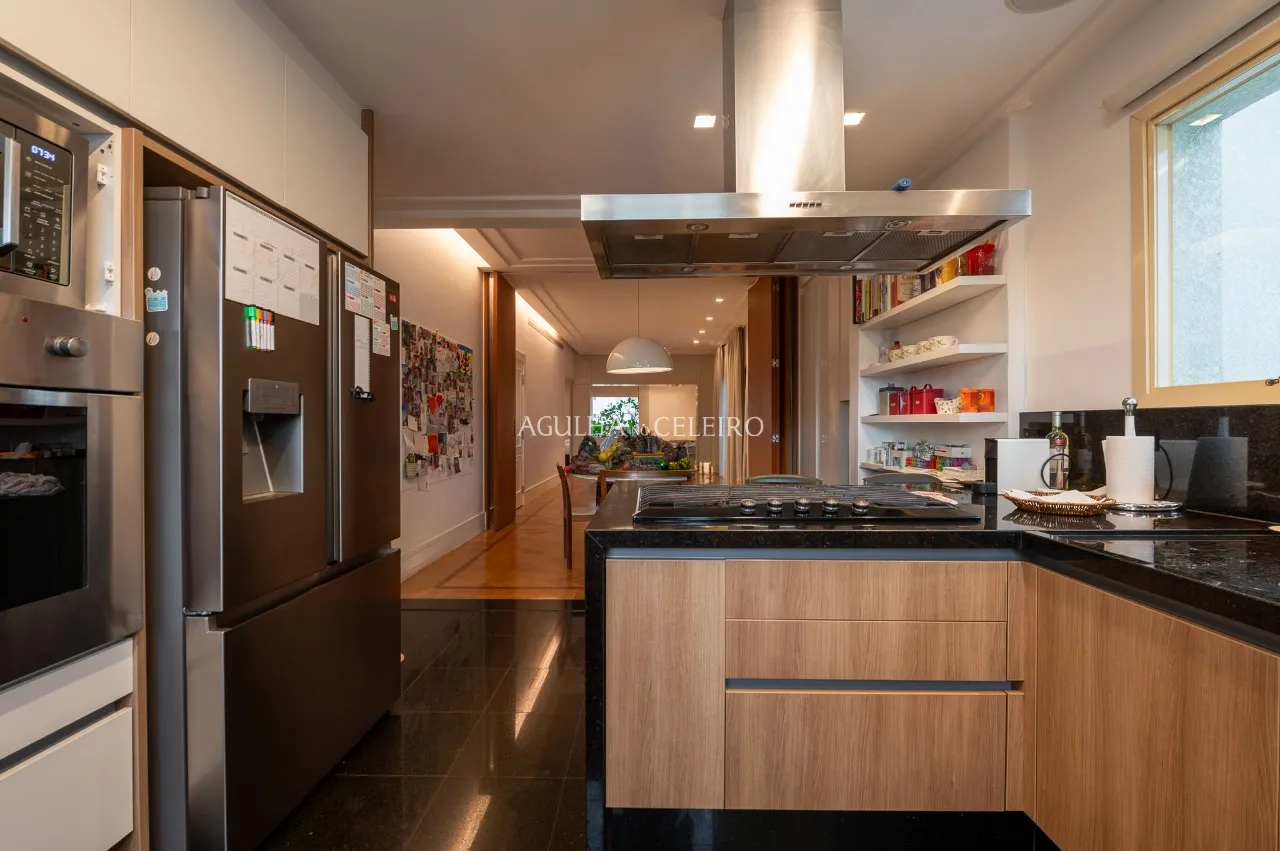 Apartamento lindo e espaçoso à venda no Itaim Bibi – 21051