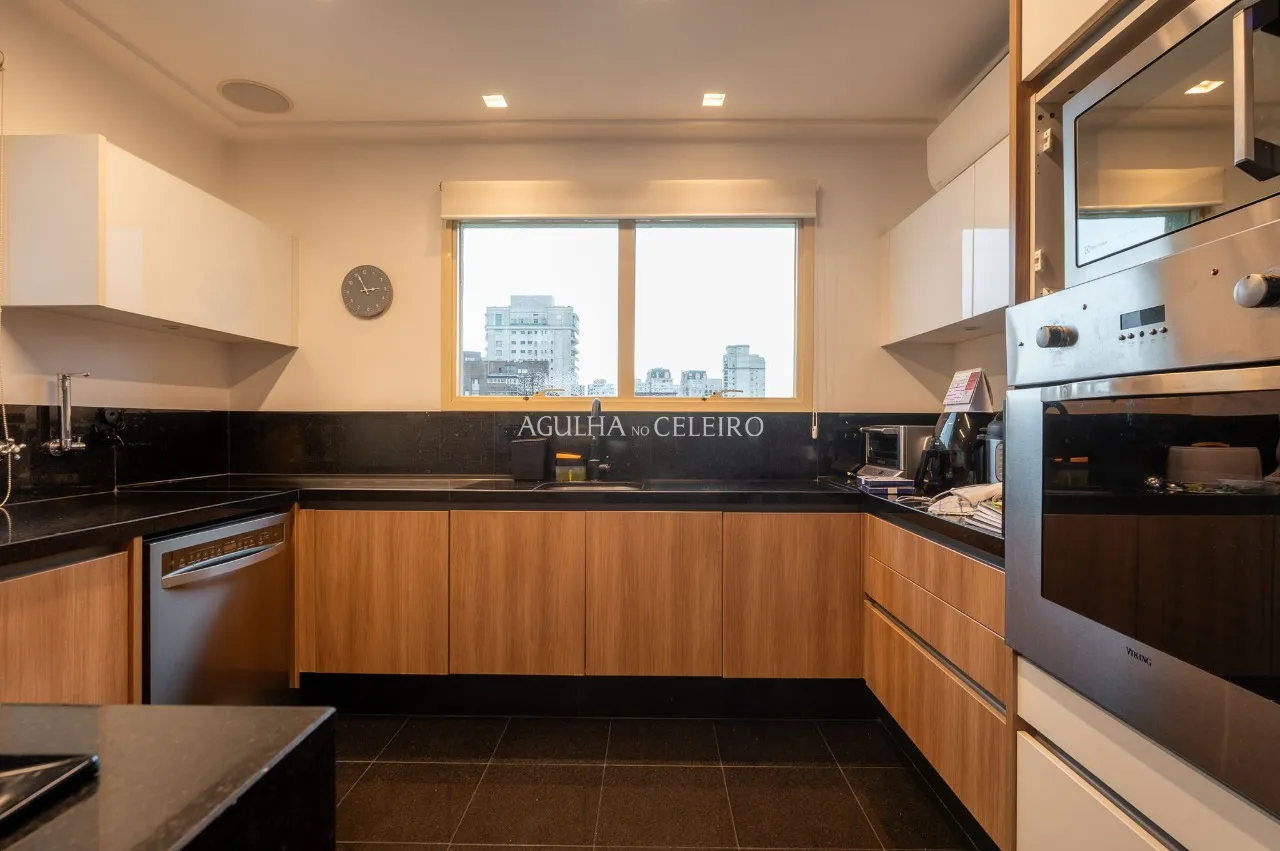 Apartamento lindo e espaçoso à venda no Itaim Bibi – 21051