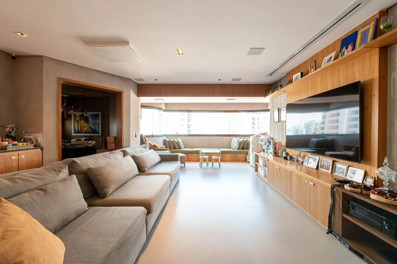 Apartamento reformado à venda em Moema. – 21069