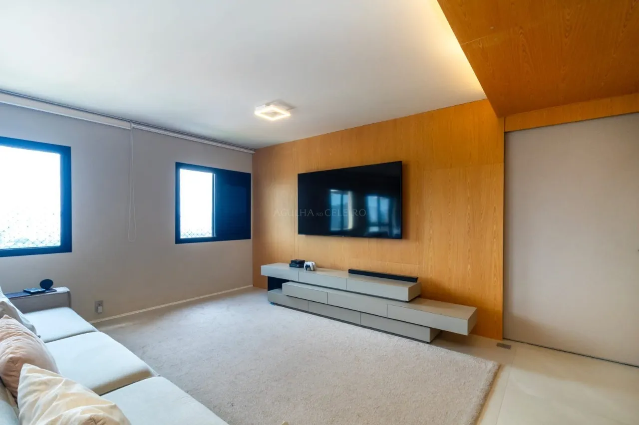 Apartamento á venda em Moema Pássaros – 21070