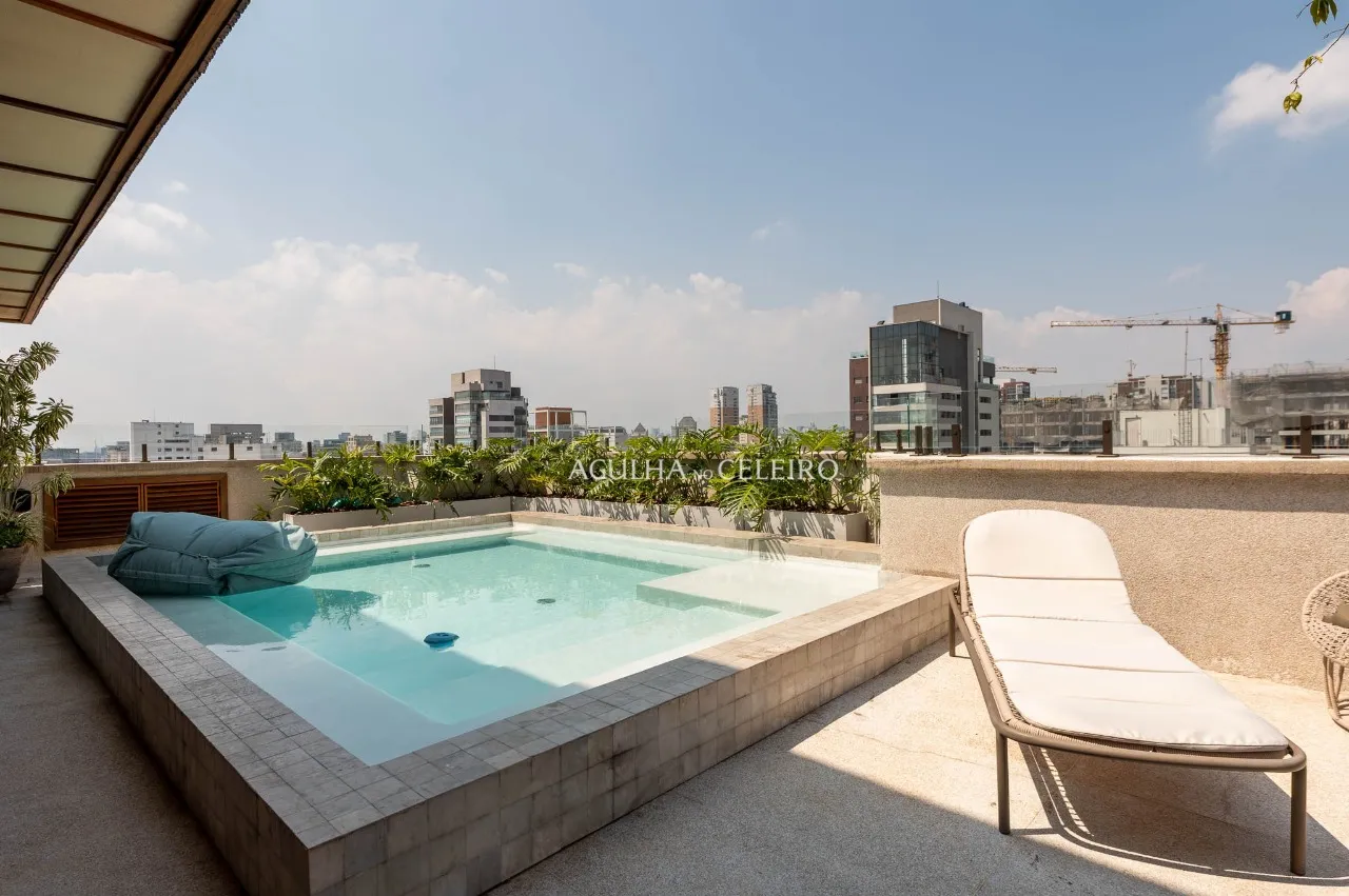 Cobertura maravilhosa com piscina aquecida à venda em Moema – 21088