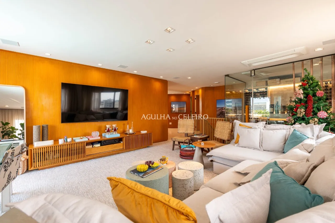 Cobertura maravilhosa com piscina aquecida à venda em Moema – 21088