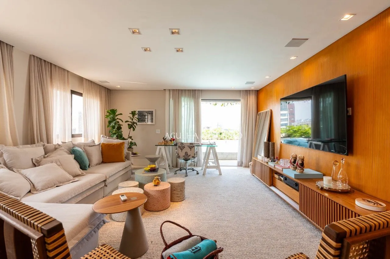 Cobertura maravilhosa mobiliada à venda em Moema Pássaros. – 21088