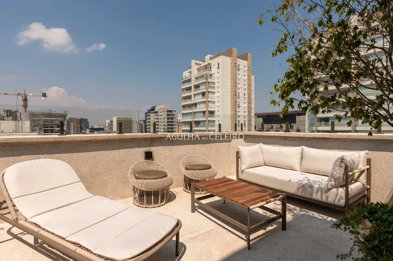 Cobertura maravilhosa mobiliada à venda em Moema Pássaros. – 21088