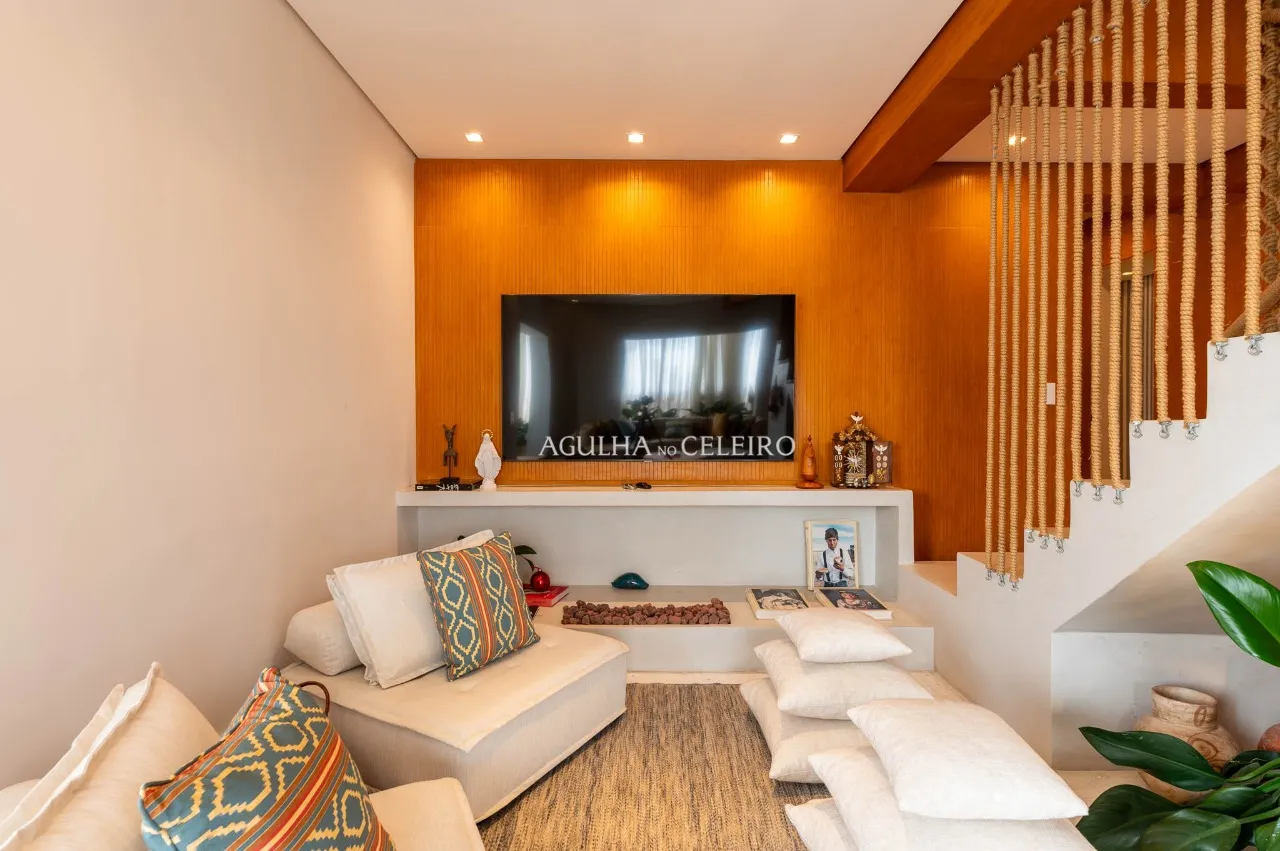 Cobertura maravilhosa mobiliada à venda em Moema Pássaros. – 21088